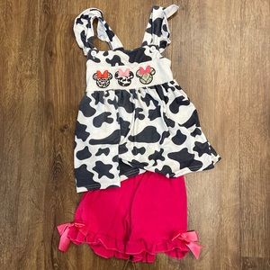 Minnie Mouse outfit